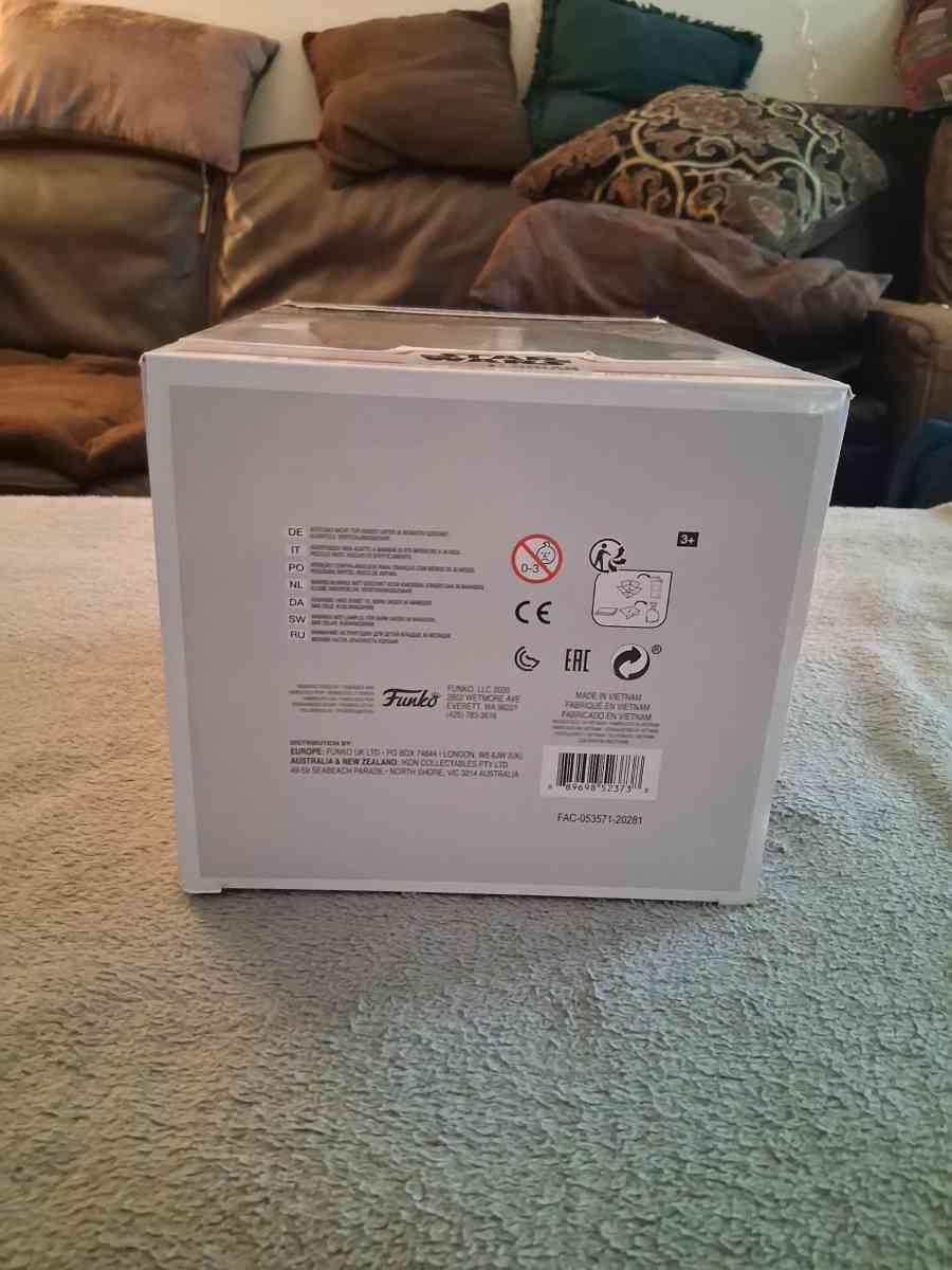 Funko Pop Deluxe Star Wars The Mandalorian 416 Figure - North Hollywood, California - FleaMarketBay