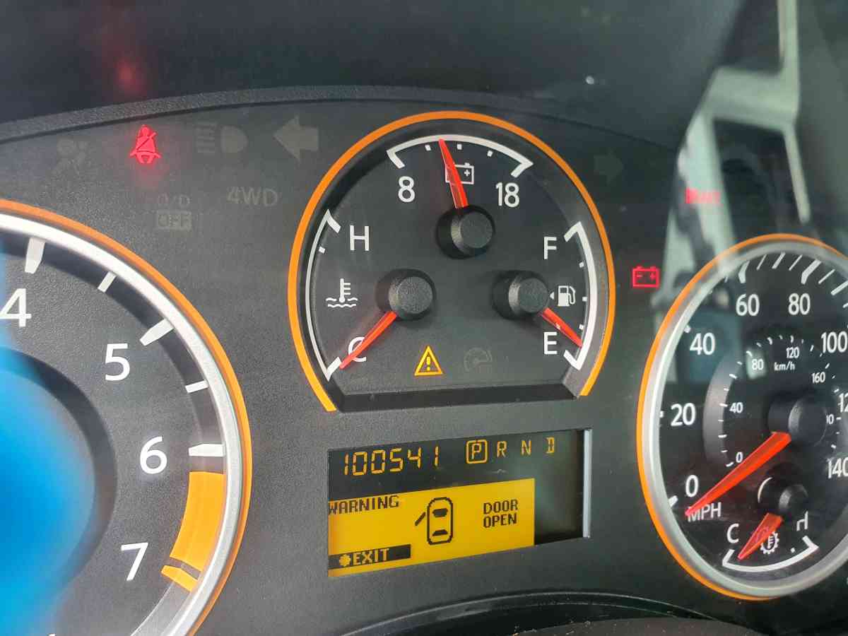 2010 nissan titan - Spartanburg, South Carolina - FleaMarketBay