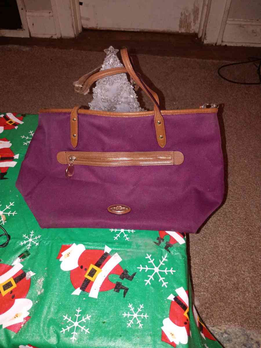 polyester plum Coach handbag with leather and gold trimming - Agency, Missouri - FleaMarketBay