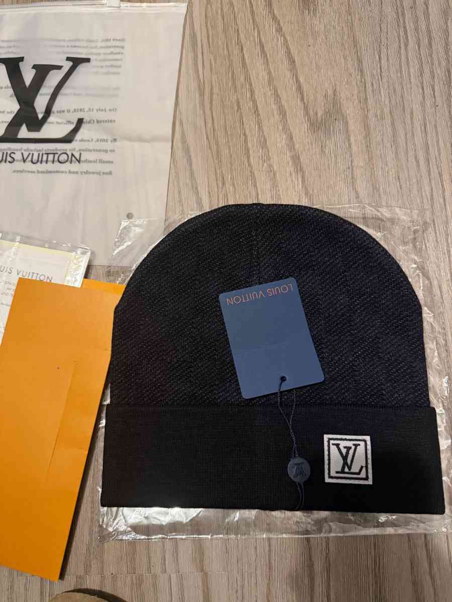 LV beanie