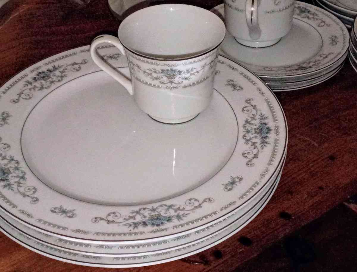 antique porcelain China dishware - Indianapolis, Indiana - FleaMarketBay