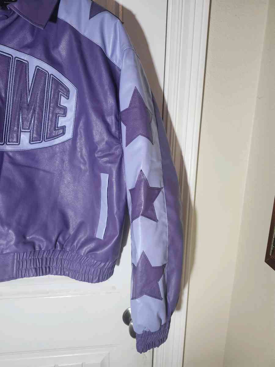 Boohoo Man Varsity XL - Baton Rouge, Louisiana - FleaMarketBay