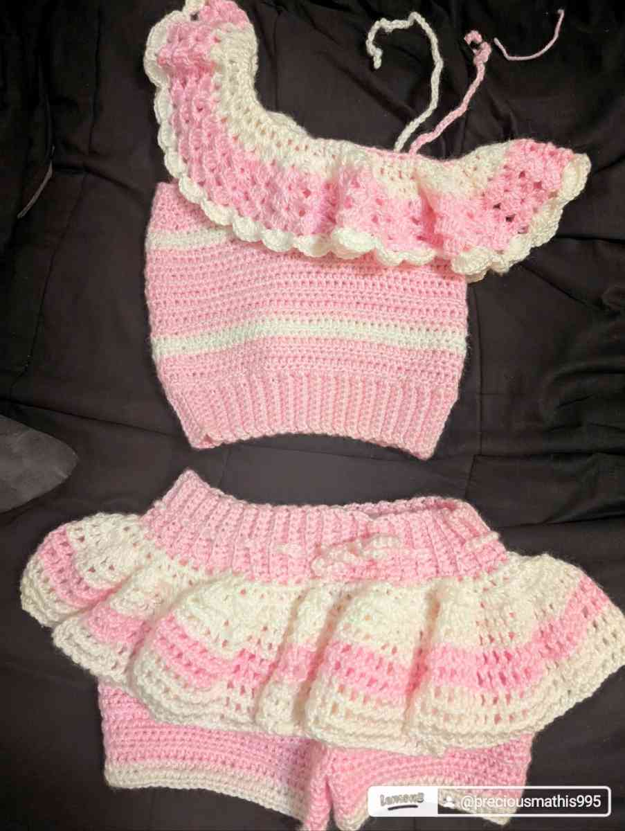 crochet 2 piece for women or lil girl - Adair, Oklahoma