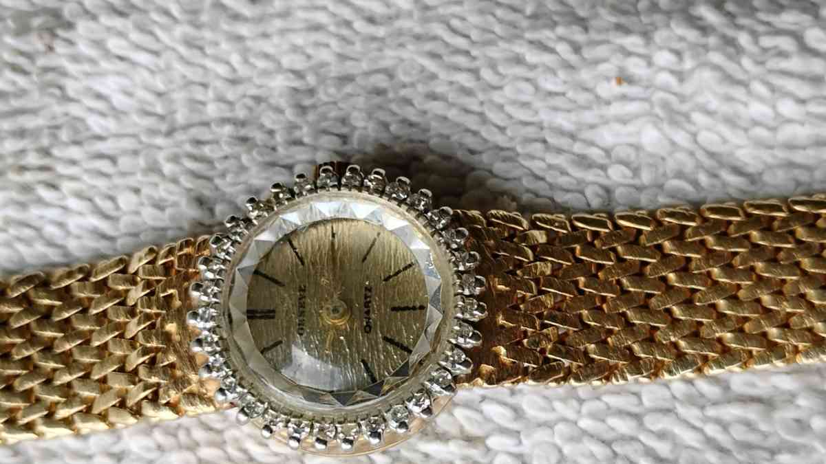 14 karat gold diamond Geneva quartz watch for ladies - Maplesville, Alabama - FleaMarketBay