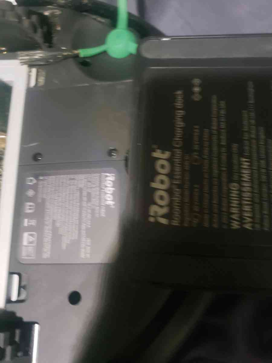 IRobot Roomba Essential Vacuum - Shelby, North Carolina - FleaMarketBay