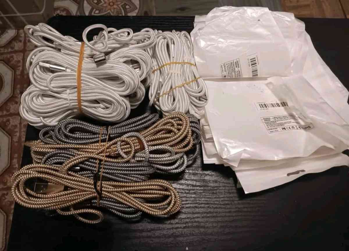 10FT TYPE C CHARGING CABLES - Bronx, New York - FleaMarketBay