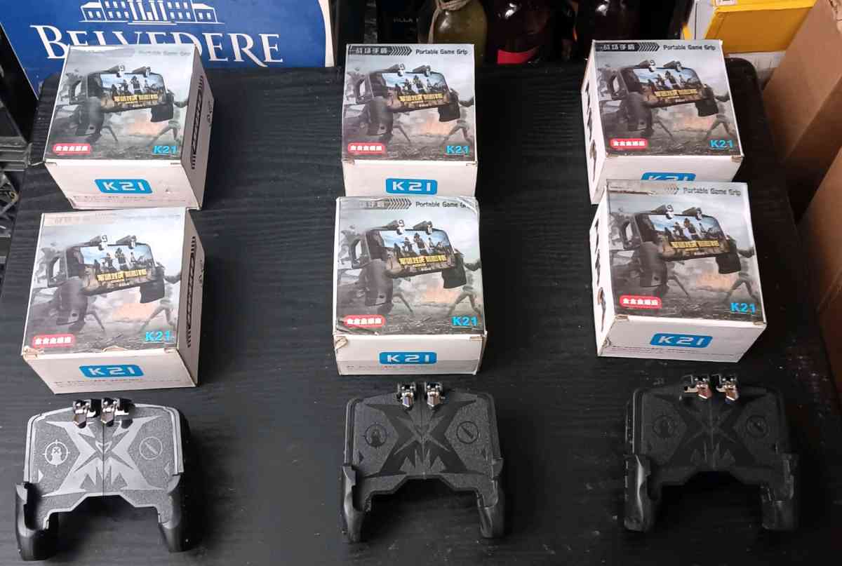 K21 SMARTPHONE BUTTON GAMING GRIP