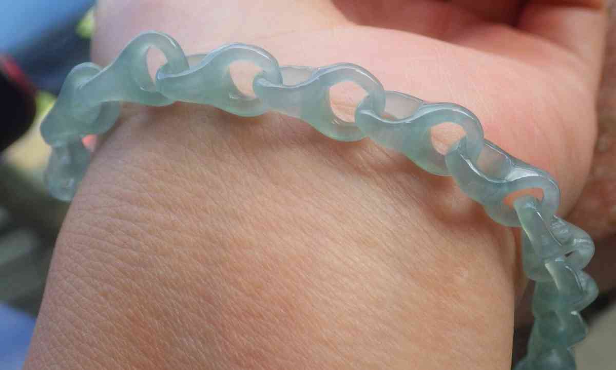 Certificate Jadeite Jade Green chain link knotted Bracelet - Pasadena, California - FleaMarketBay