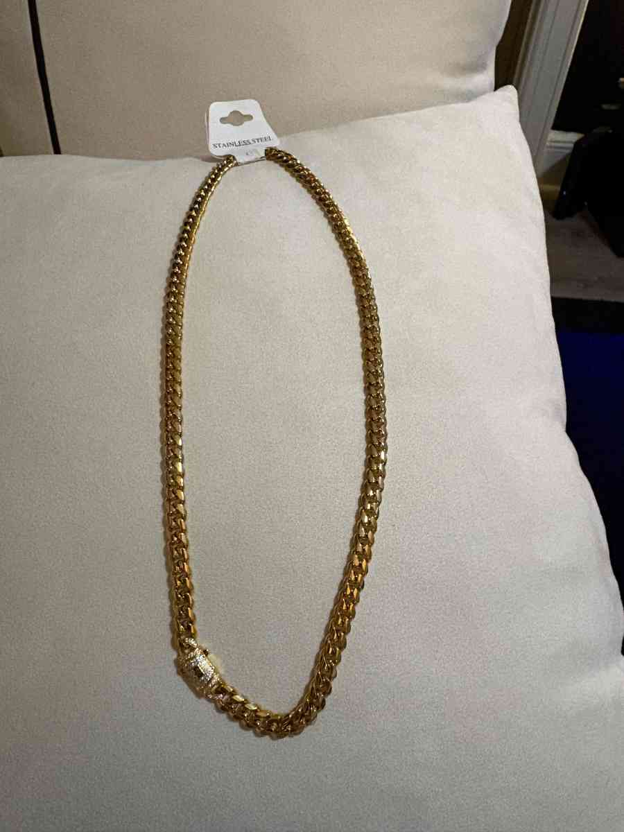 Cuban link stainless steel 24 largo 8mm - West New York, New Jersey - FleaMarketBay