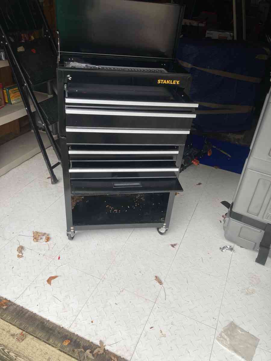 Stanley 5 Drawer Tool Chest - Essington, Pennsylvania - FleaMarketBay