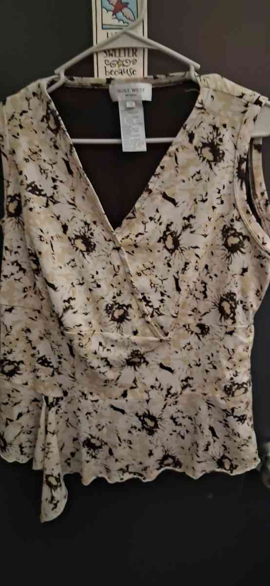 womens shirt - Hudson, Florida