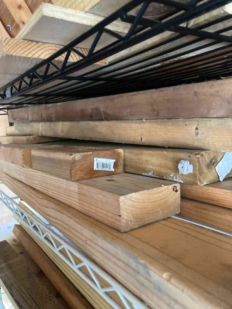 Wood Contractor Beams - Essington, Pennsylvania - FleaMarketBay