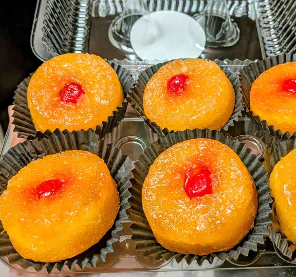 HoodCakes Cupcakes - Bradenton, Florida - FleaMarketBay