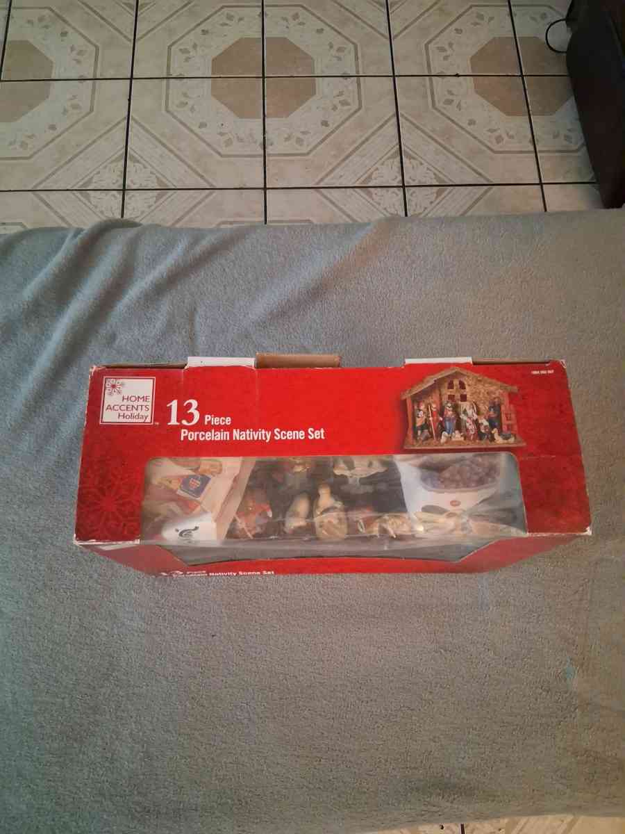 Home Accents Holiday 13 Piece Nativity Scene Set Figurines - North Hollywood, California - FleaMarketBay