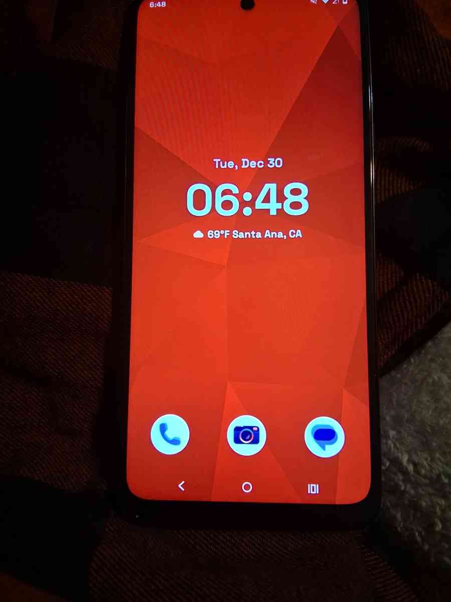 MOTOROLA 5G 2025 NEW IN BOX UNLOCKED - Orange, California - FleaMarketBay