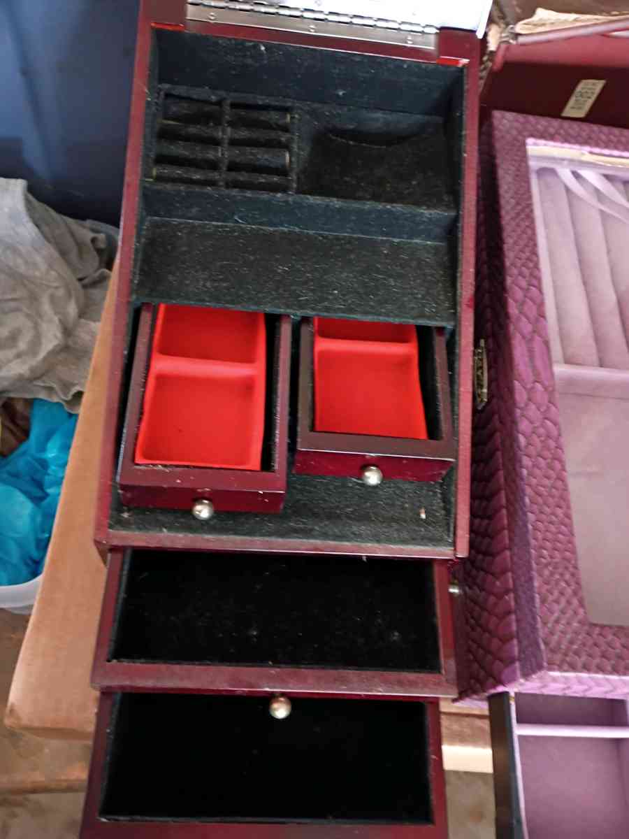 Old Antique Jewelry Boxes - Columbia, Missouri - FleaMarketBay
