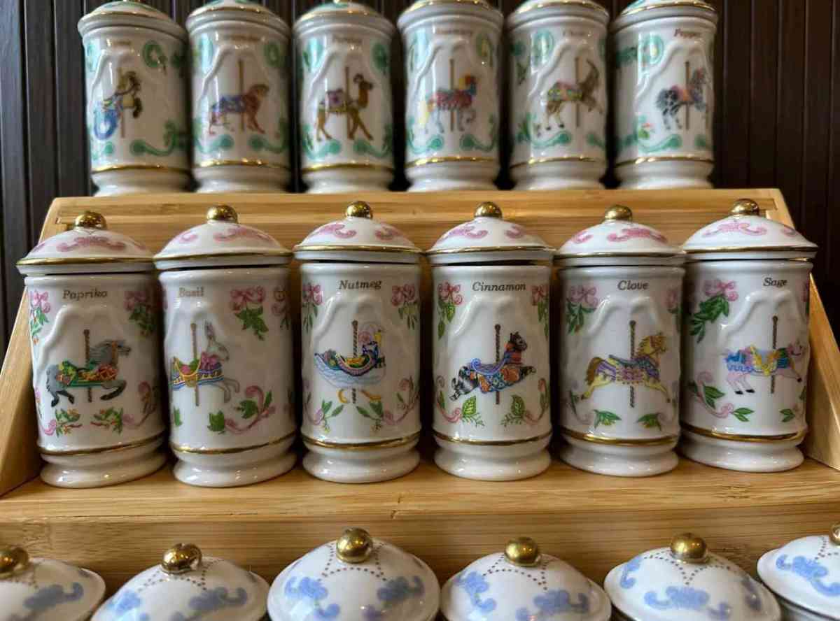 RARE LENOX 1993 CAROUSEL SPICE JARS FULL SET - Georgetown, Delaware - FleaMarketBay