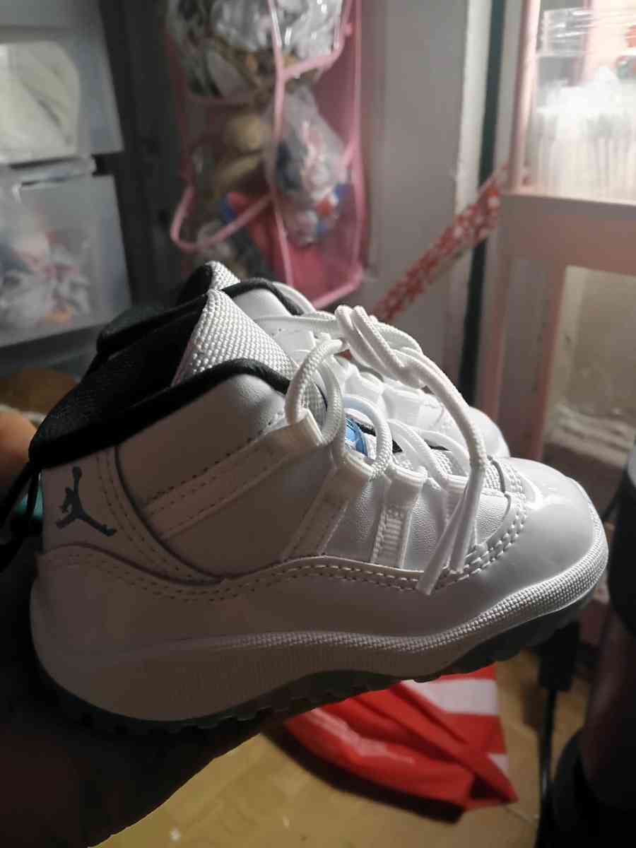 jordan legend blues 11s - Brooklyn, New York - FleaMarketBay