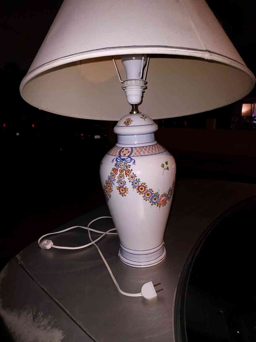Italian hand painted table lamp - Oceanside, California - FleaMarketBay