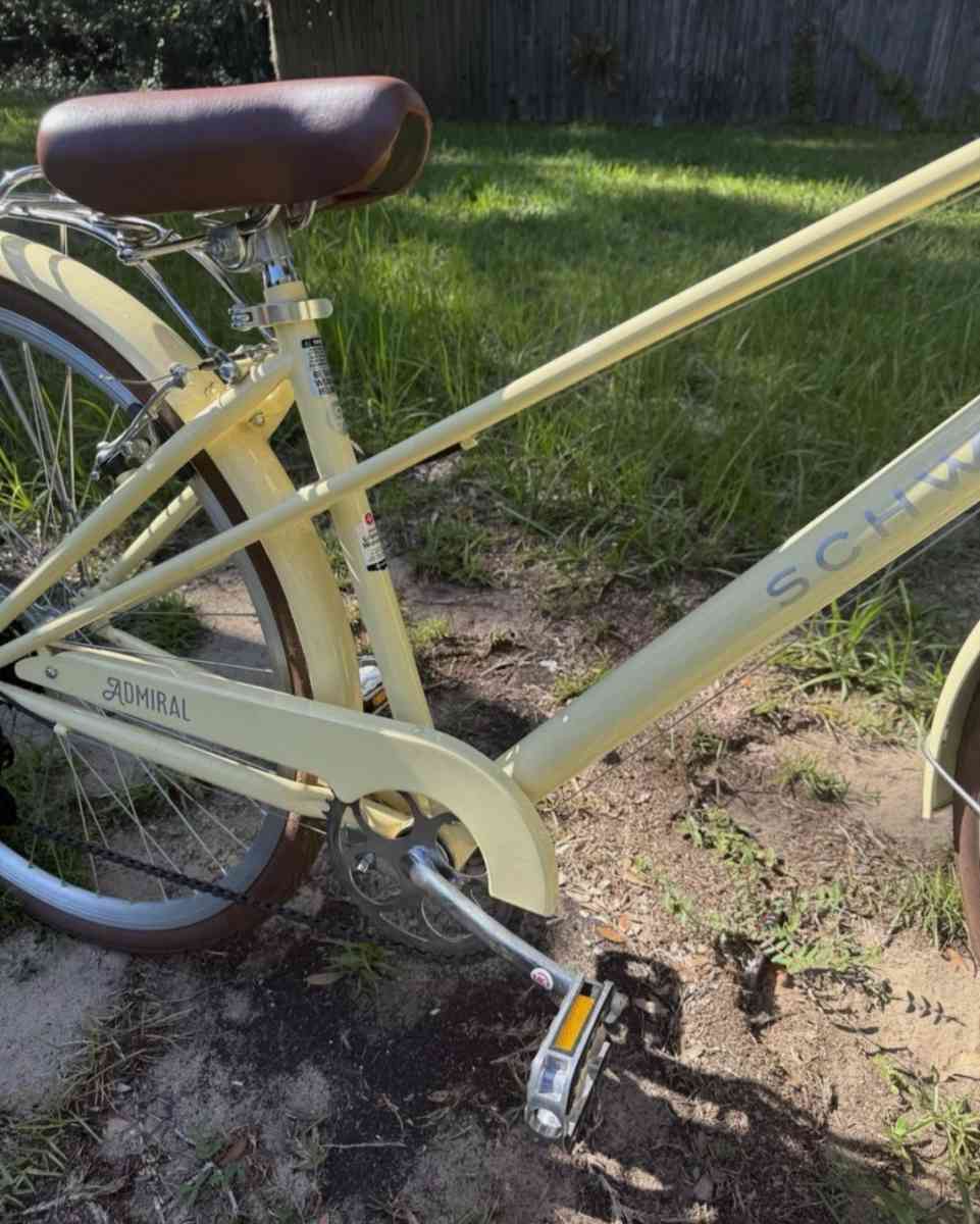 SCHWINN bicycle admiral 700c 7 speed hybrid - Caldwell, Idaho - FleaMarketBay