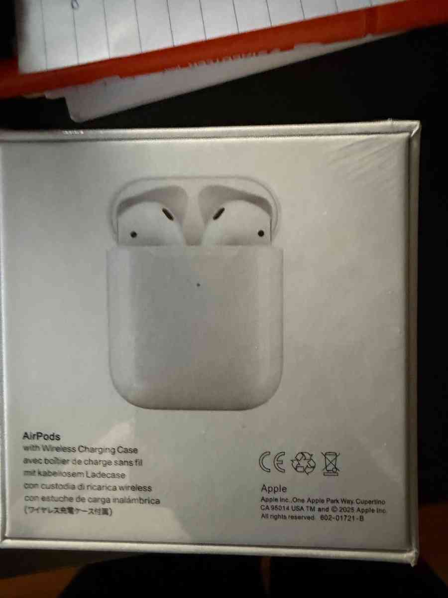 AirPod 2s amazing quality unopened box - Troy, Michigan - FleaMarketBay