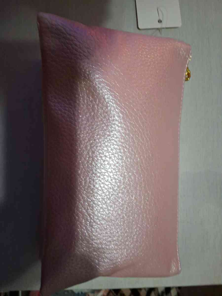 Women handbag - Fayetteville, Georgia - FleaMarketBay