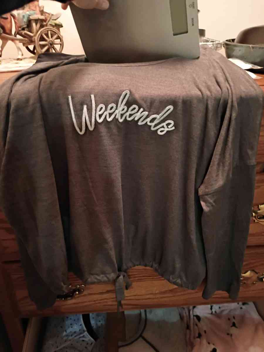 Big Variety Of Womens Cloths An Shoes - Columbia, Missouri - FleaMarketBay