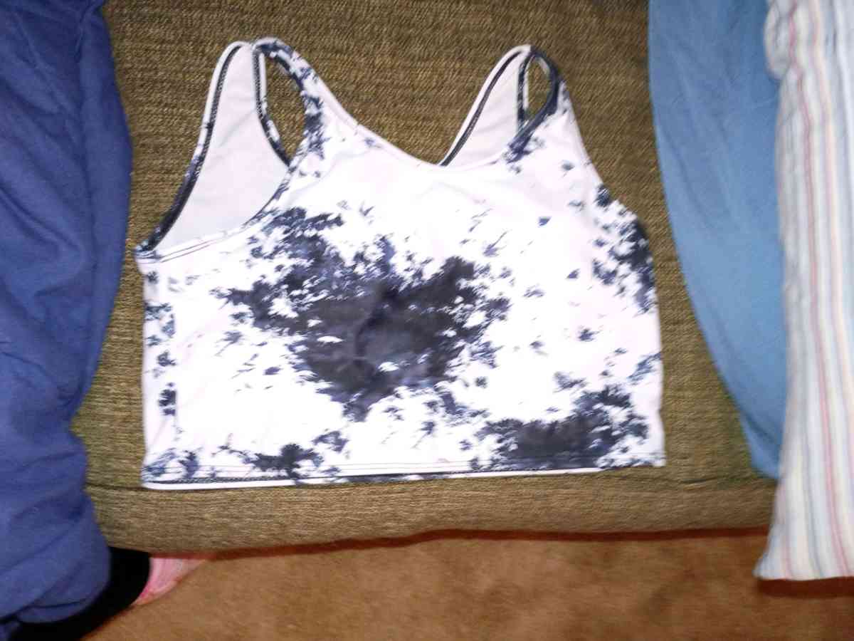 Big Variety Of Womens Cloths An Shoes - Columbia, Missouri - FleaMarketBay