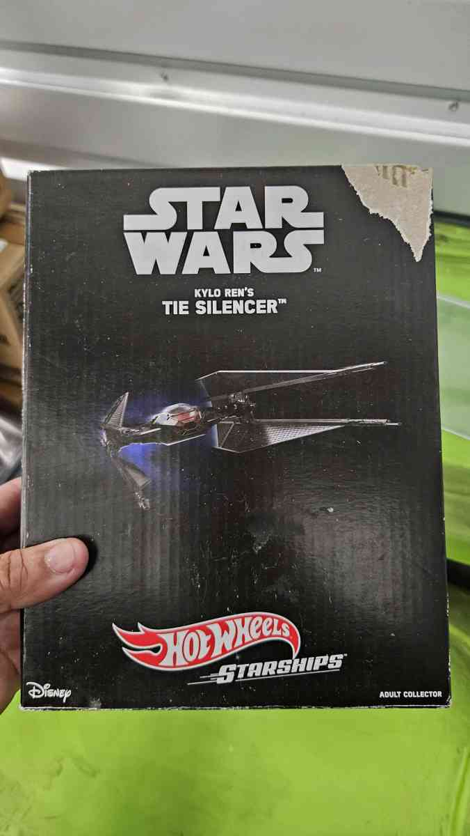 SDCC 2017 Star Wars Kylo Rens Ti - Chula Vista, California