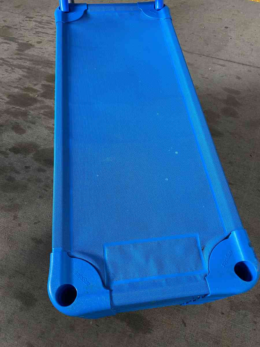 Todler sleeping cuts - Adelanto, California - FleaMarketBay