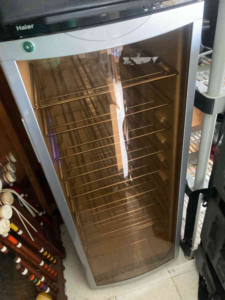 Haier Wine Cooler - Essington, Pennsylvania