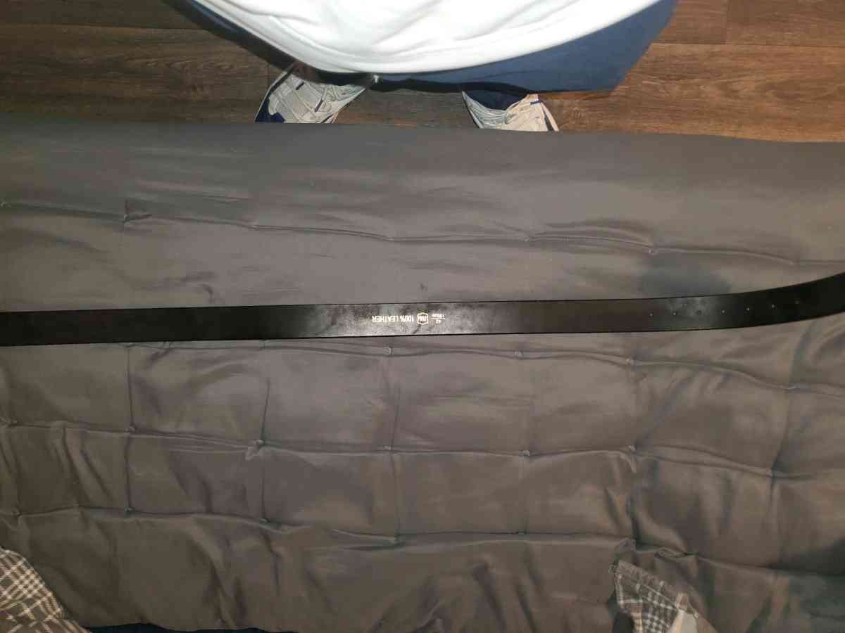 Tom Ford Black and Gold Belt - Chester Gap, Virginia - FleaMarketBay