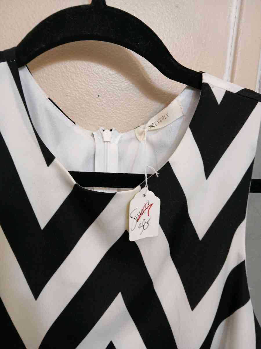 Everly Black and White Dress - Ava, Illinois - FleaMarketBay