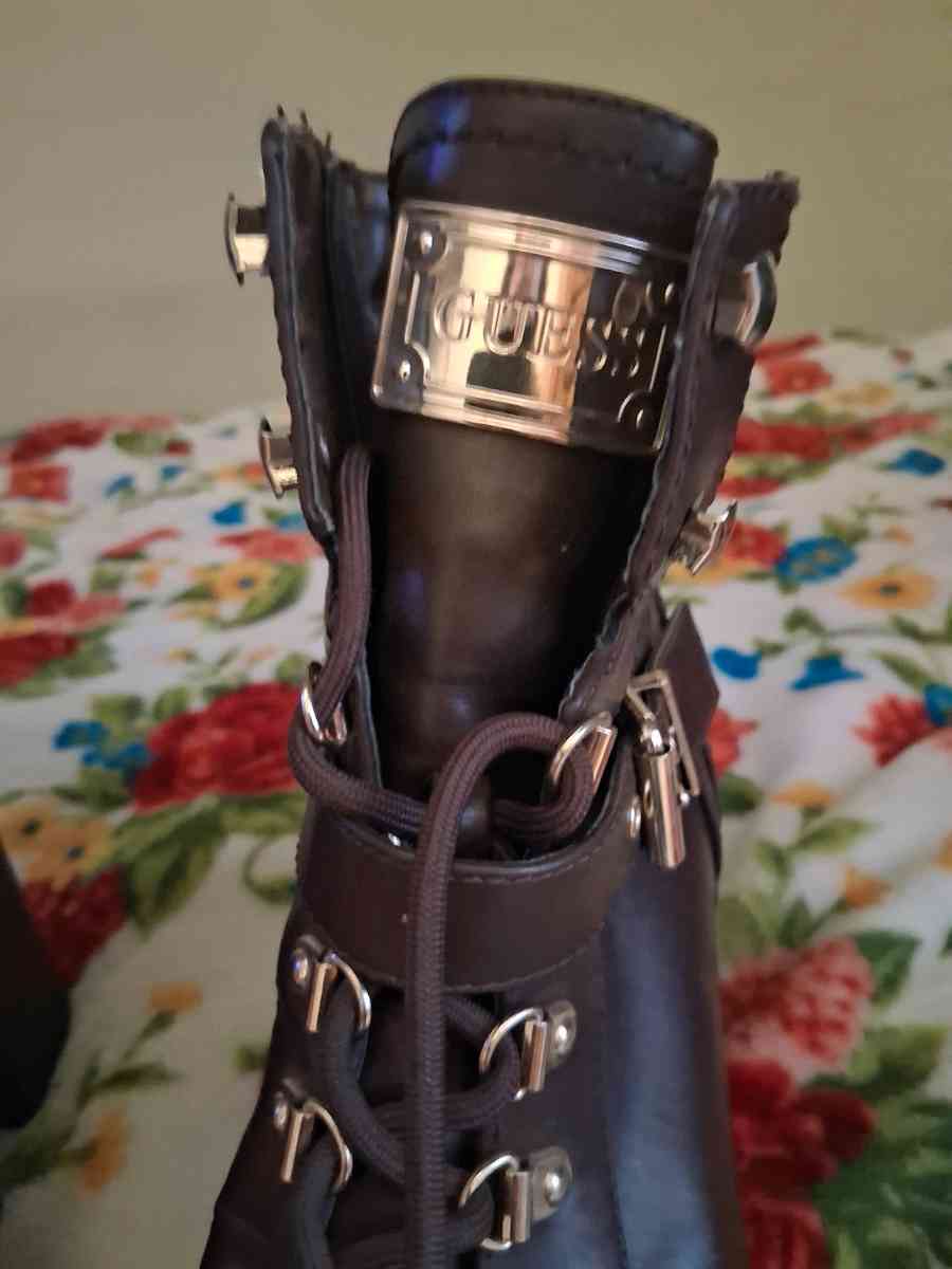 Brown Guess  Combat  ankle Boots - Manchester, New Hampshire - FleaMarketBay
