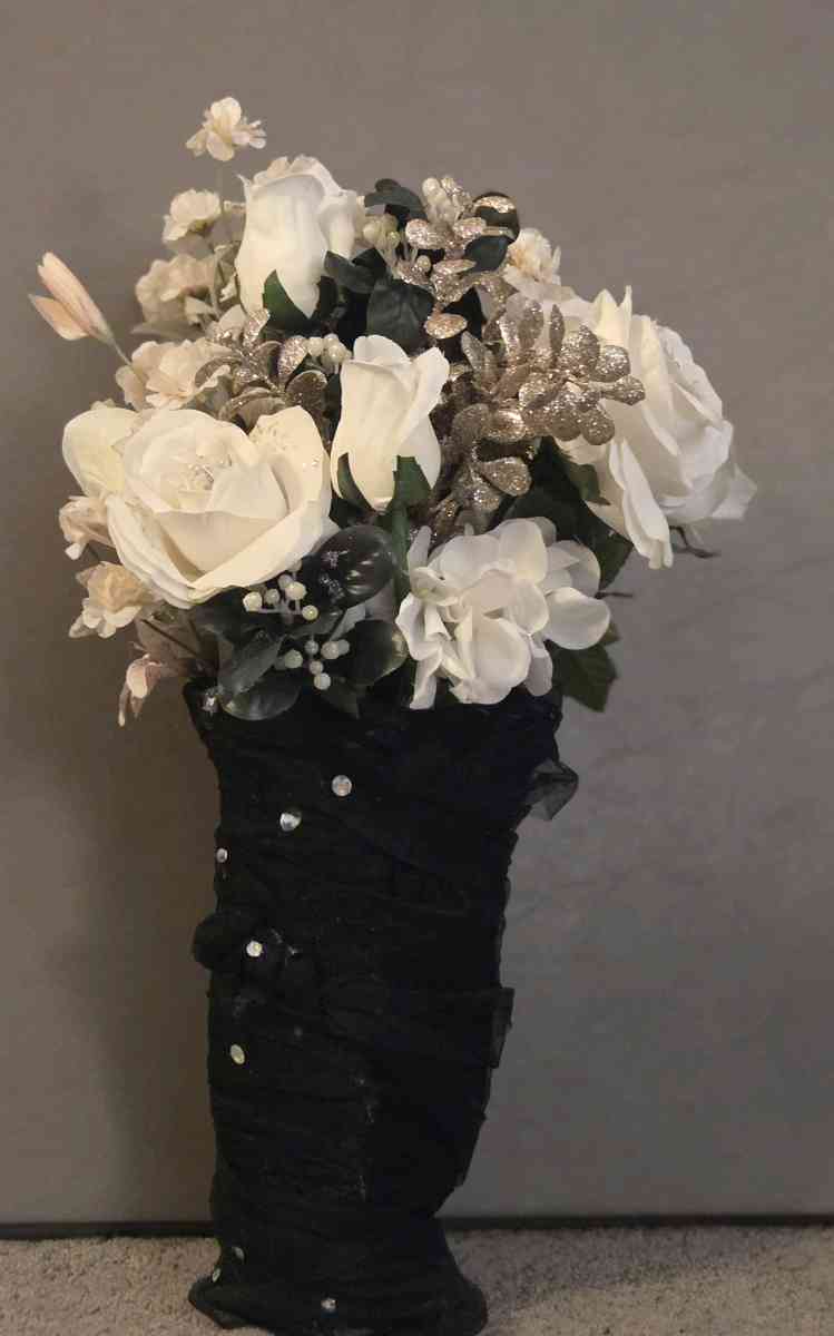 Custom Designs - Black Creek, Wisconsin - FleaMarketBay