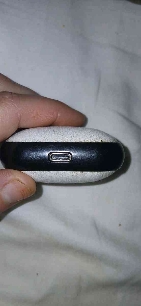 off brand blue tooth wireless earbuds - Atlanta, Georgia - FleaMarketBay