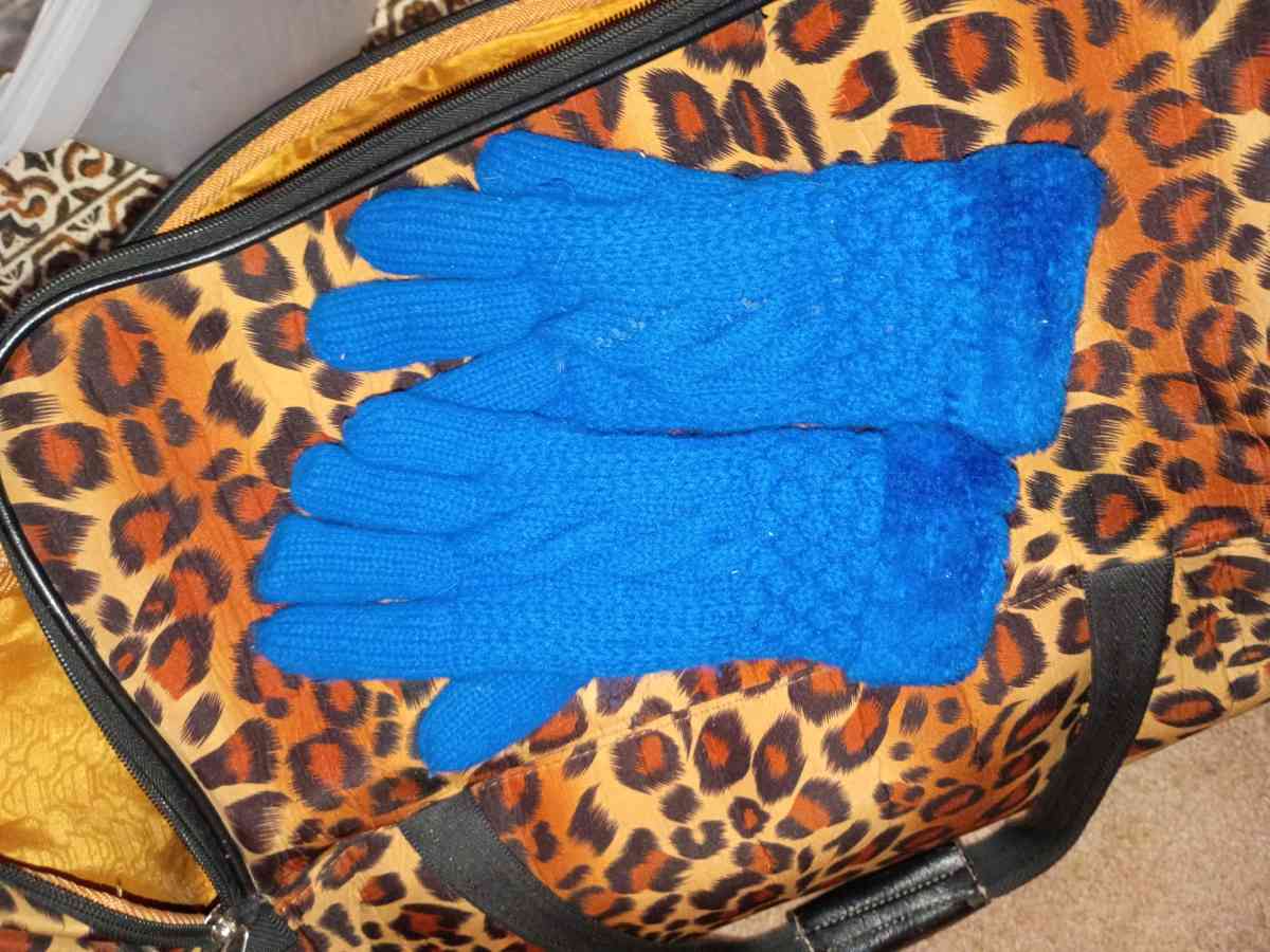 LOT Of Womens Clothing And Shoes - Columbia, Missouri - FleaMarketBay