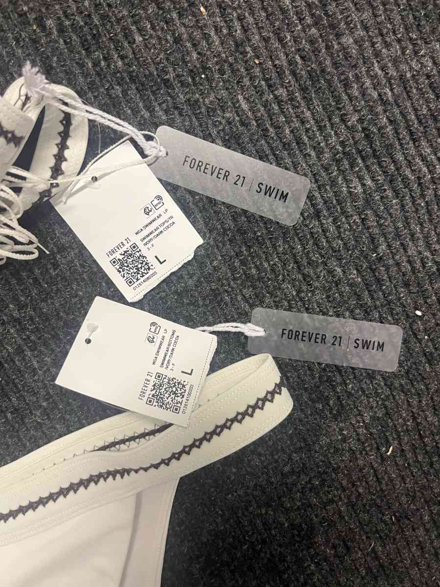 Forever 21 SwimwearBikini2PieceDark CocoaIvorySize L - Piscataway, New Jersey - FleaMarketBay