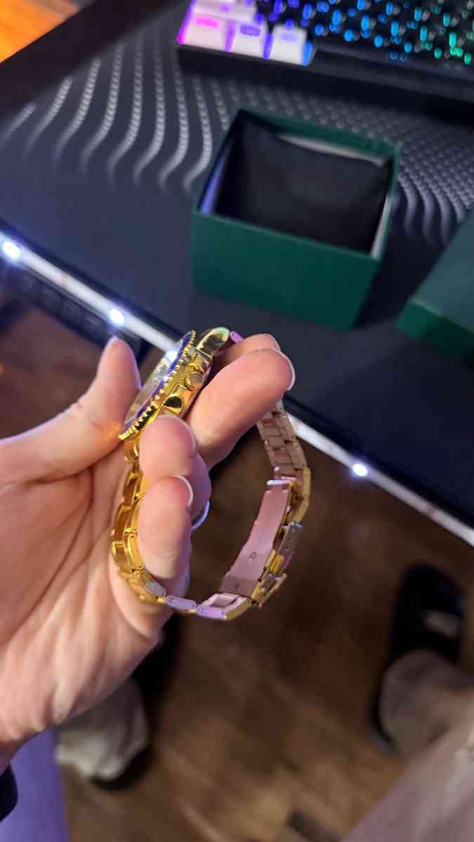 Watch - Youngstown, Ohio - FleaMarketBay