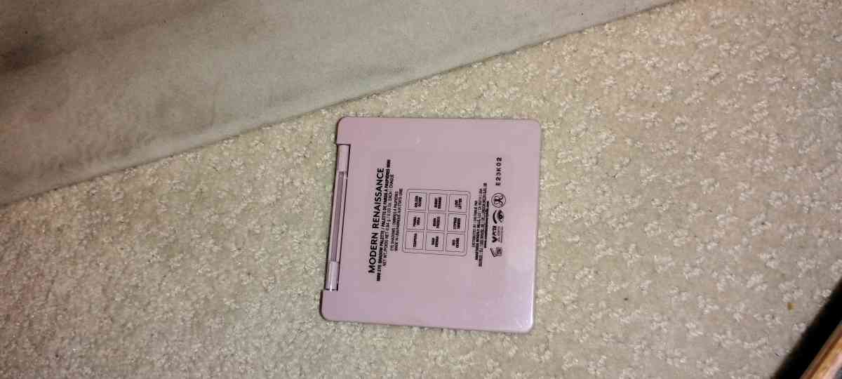 Anastasia Mini Eyeshadow Pallet - Ventura, California - FleaMarketBay