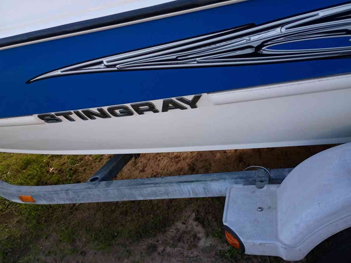 stingray boat - Foley, Alabama - FleaMarketBay