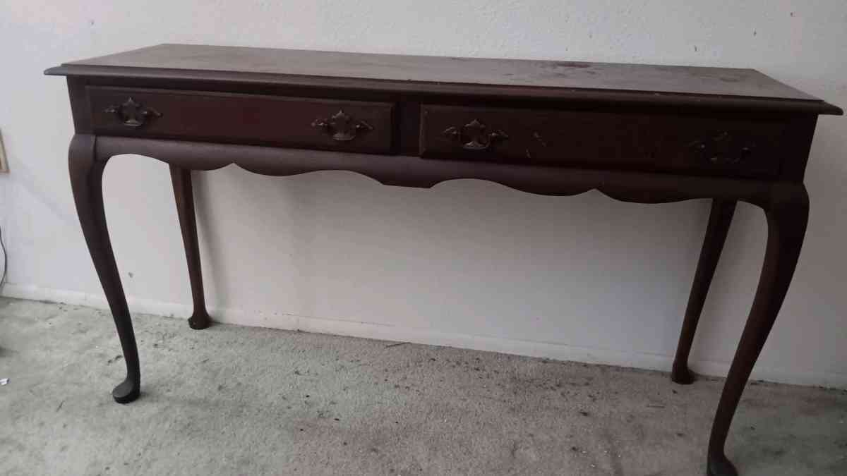 Queen Anne Style Console Sofa Table - Largo, Florida