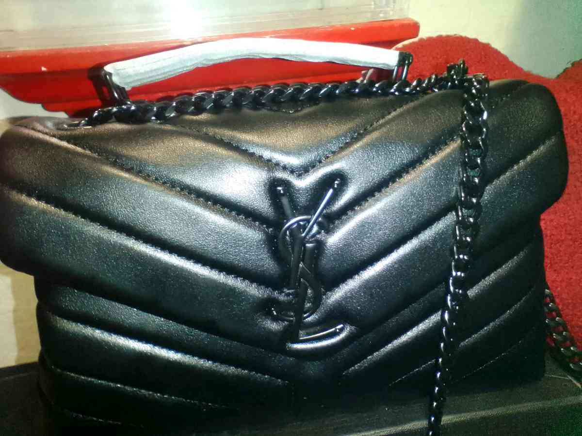 Saint Laurent Purse - Olympia, Washington - FleaMarketBay