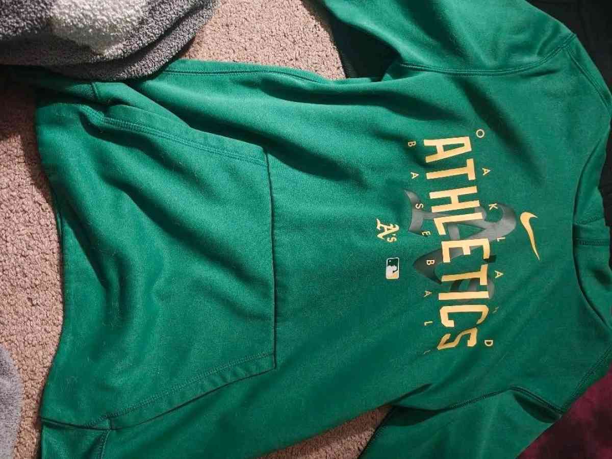 hoodies - Manteca, California - FleaMarketBay