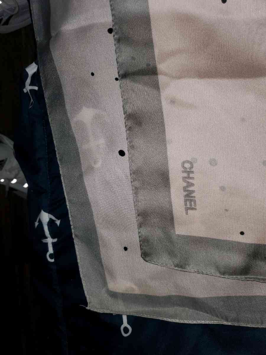 Chanel Elegant Pink and Gray Scarf - Chester Gap, Virginia - FleaMarketBay