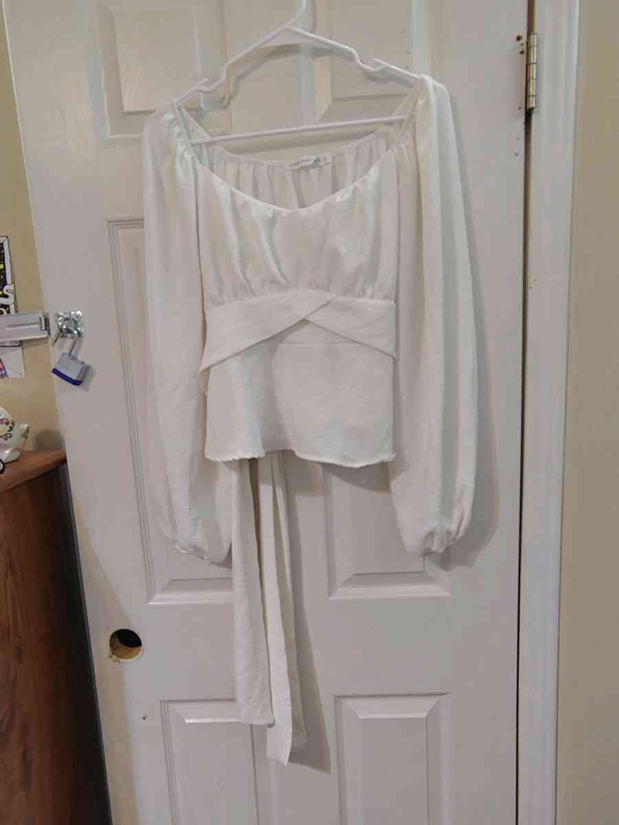 Altard State Blouse - Nashville, Tennessee - FleaMarketBay