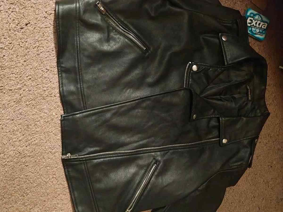 hoodies - Manteca, California - FleaMarketBay