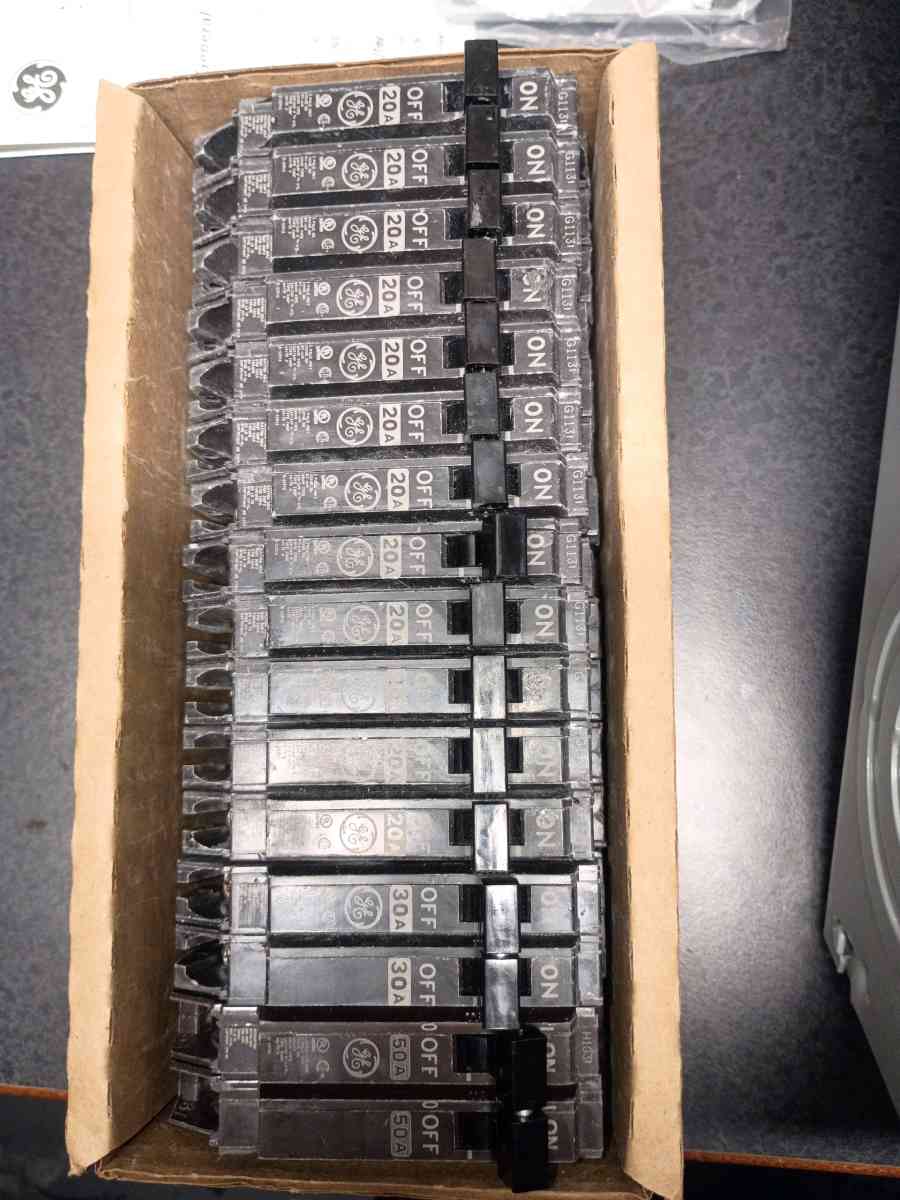breaker panel and breakers - Apopka, Florida - FleaMarketBay