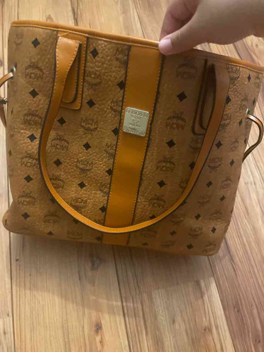 Mcm tote bag - Millersville, Maryland - FleaMarketBay