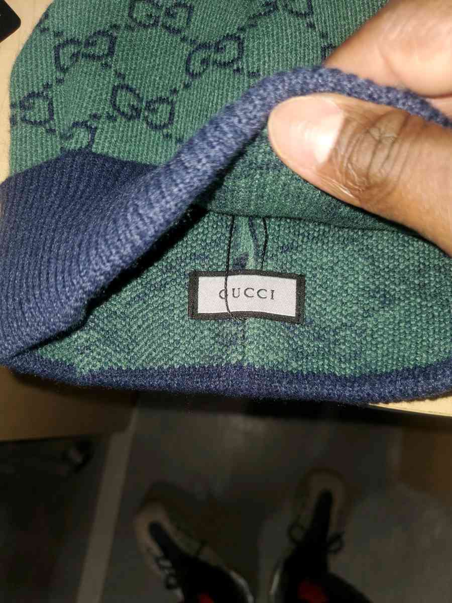 Gucci Navy and Forest Green Knit Hat - Chester Gap, Virginia - FleaMarketBay